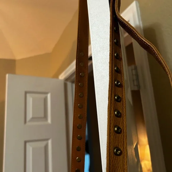 Tan ,Fringed ,Crossbody Bag ,Leather Material .New - Picture 4 of 9